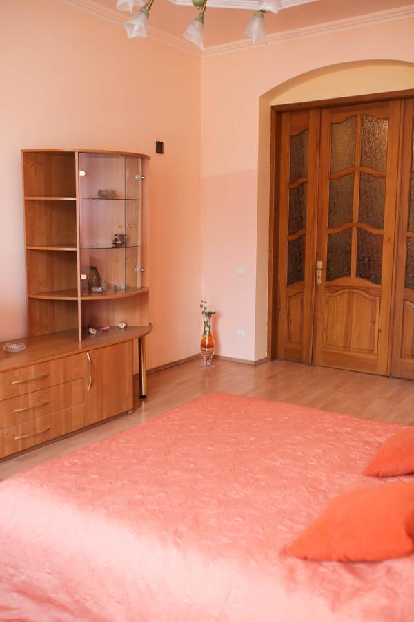 Apartment Near St. Elizabeth Church Lwów Zewnętrze zdjęcie