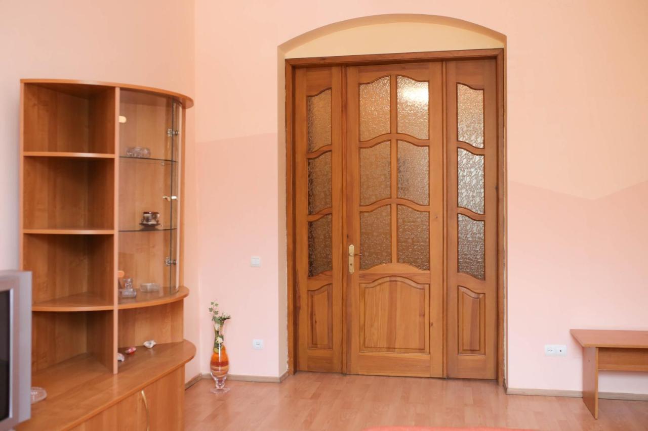 Apartment Near St. Elizabeth Church Lwów Zewnętrze zdjęcie